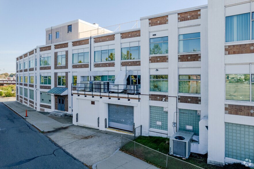 More Photos Of 1144 Eddy St, Providence Office For Sale