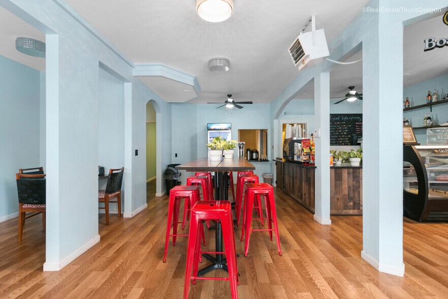 More Photos Of 1933-1937 Pacific Ave, Forest Grove General Retail For Sale