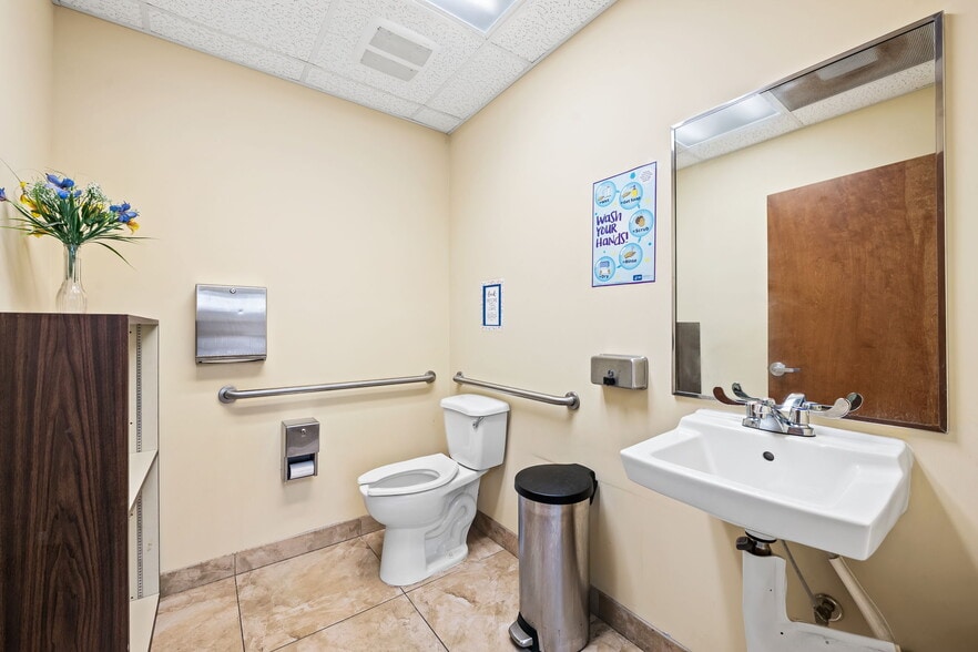 More Photos Of 914 NW 6th St, Fort Lauderdale Loft Creative Space For Lease