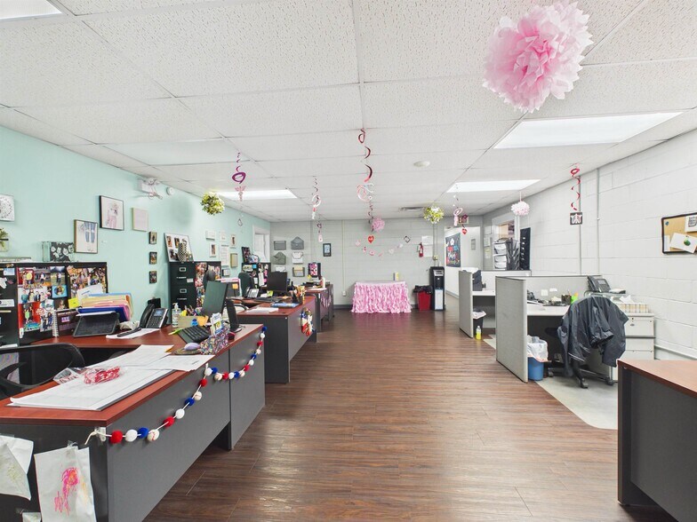 More Photos Of 209-213 Marion Pike, Coal Grove Medical For Sale