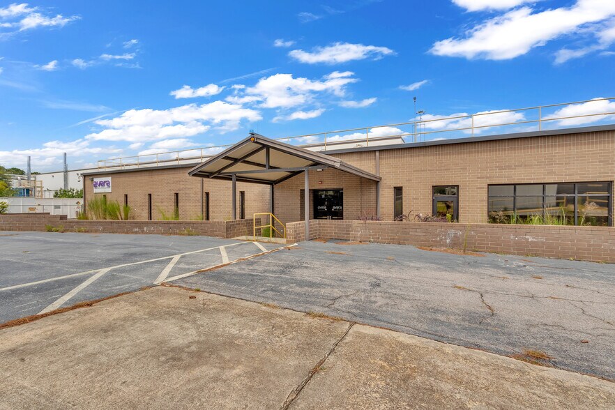More Photos Of 65 Windham Blvd, Aiken Manufacturing For Sale