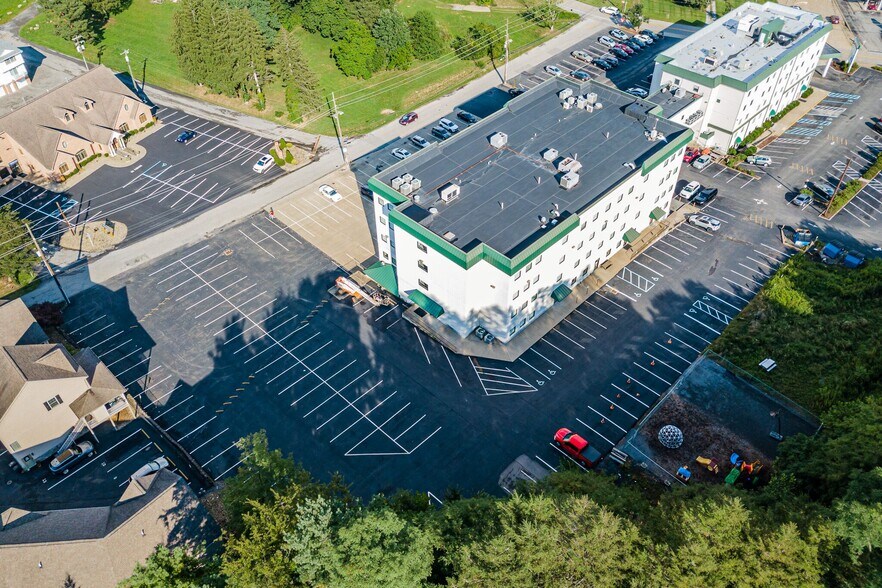 More Photos Of 1311-1319 Pineview Dr, Morgantown Medical For Sale