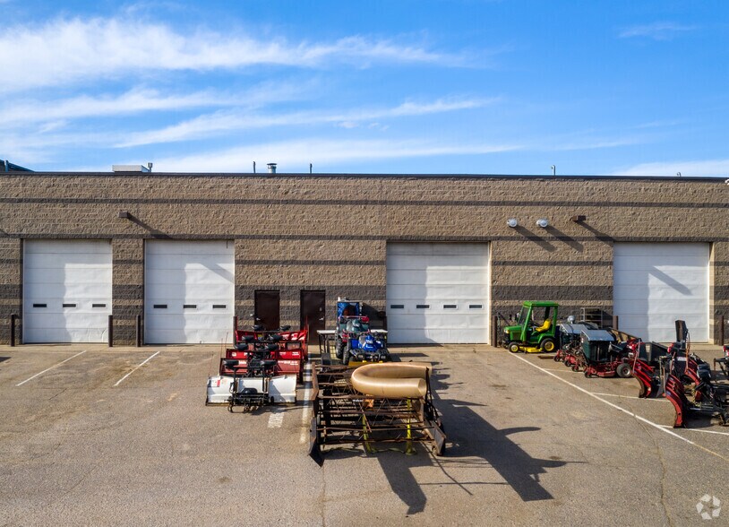 More Photos Of 14360 James Rd, Rogers Light Manufacturing For Lease
