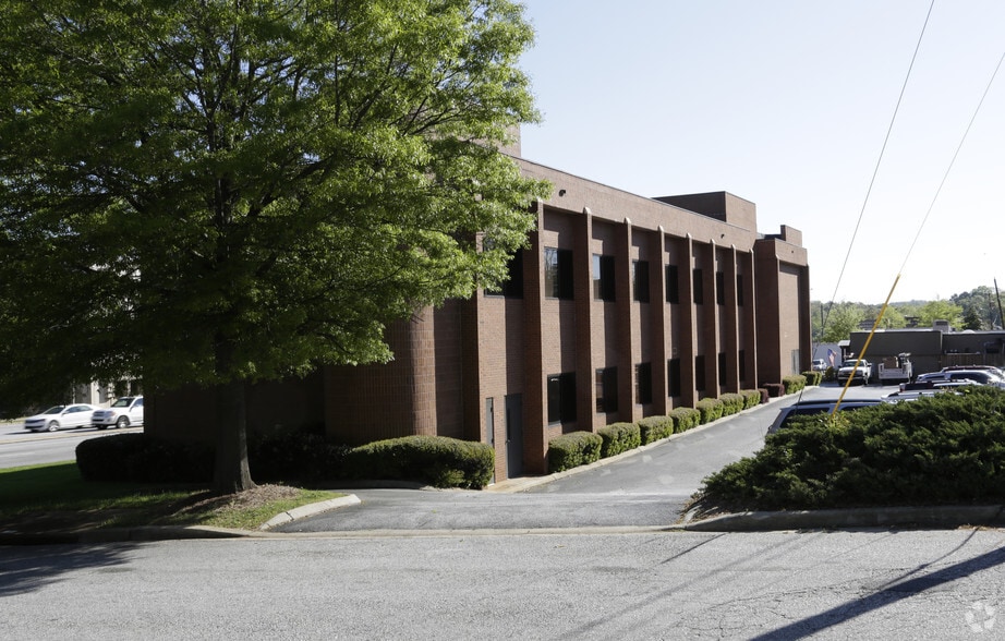 More Photos Of 900 E North St, Greenville Office For Sale