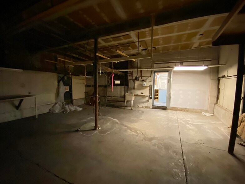 More Photos Of 781 S Front St, Columbus Storefront For Lease