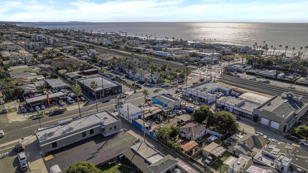 Primary Photo Of 302-306 Wisconsin Ave, Oceanside Storefront For Sale