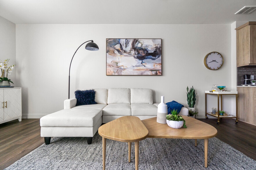 More Photos Of 1559 N Santa Fe Ave, Vista Apartments For Sale