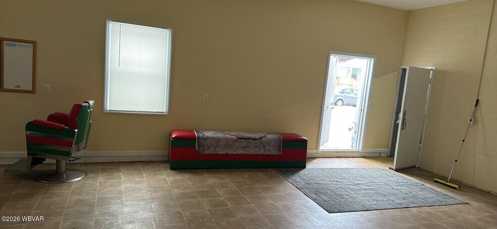 More Photos Of 1023 Park Ave, Williamsport Self Storage For Sale