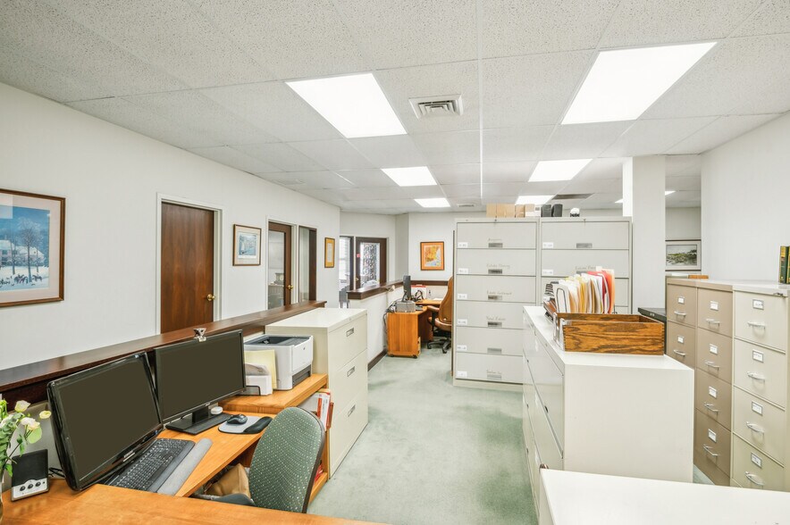 More Photos Of 111 Simsbury Rd, Avon Medical For Lease
