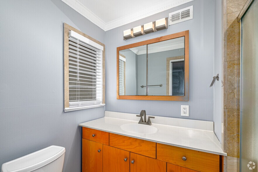 More Photos Of 3057 Pharr Court North Ct NW, Atlanta Apartments For Sale