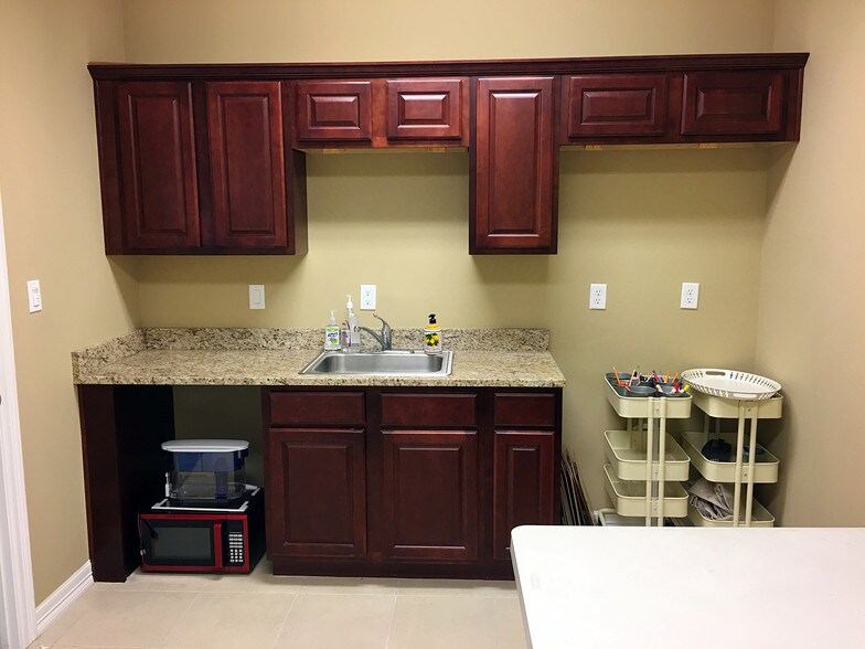 More Photos Of 4502 Riverstone Blvd, Missouri City Office For Lease