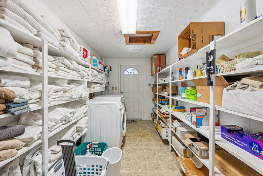 More Photos Of 1132 S Main St, Bryant Pond Hotel For Sale