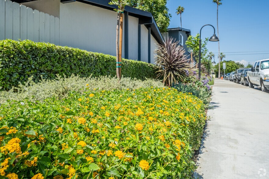 More Photos Of 205 S McCoy Rd, Orange Apartments For Sale