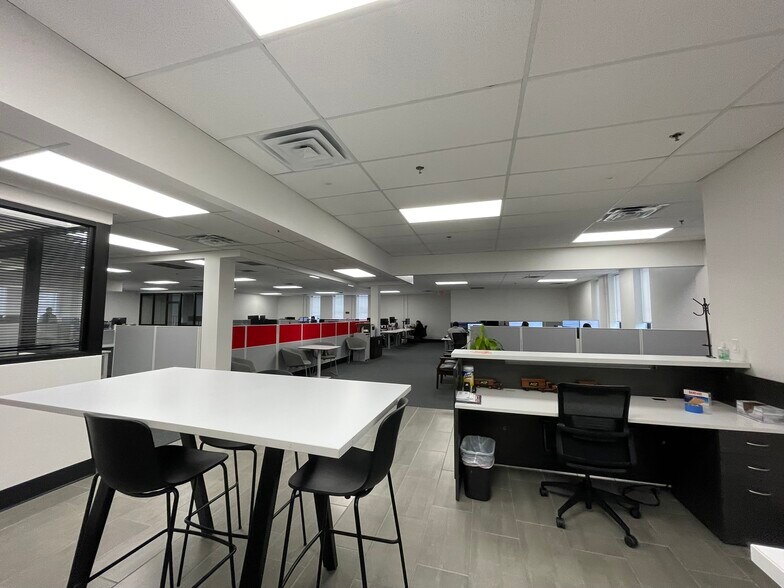 More Photos Of 223 NE Loop 820, Hurst Medical For Lease