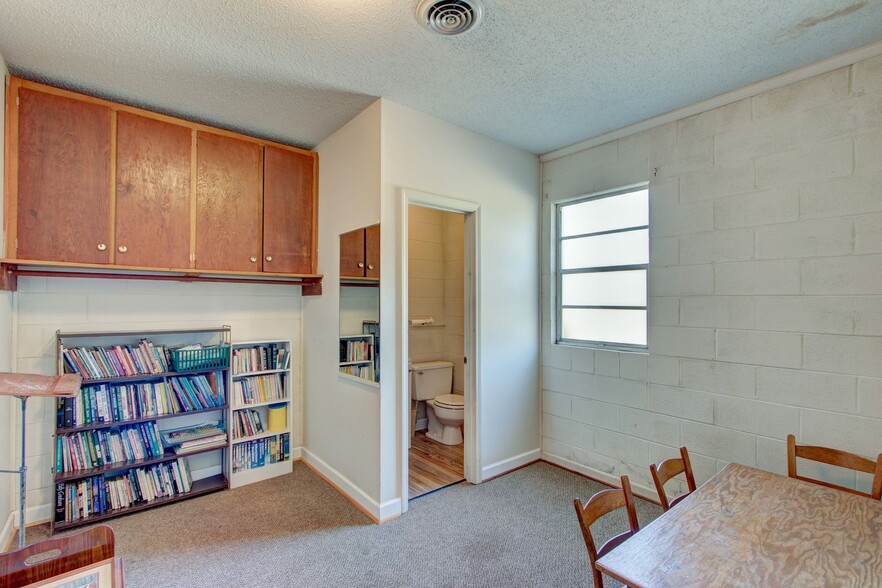 More Photos Of 490 Vickery St, Hartwell Specialty For Sale