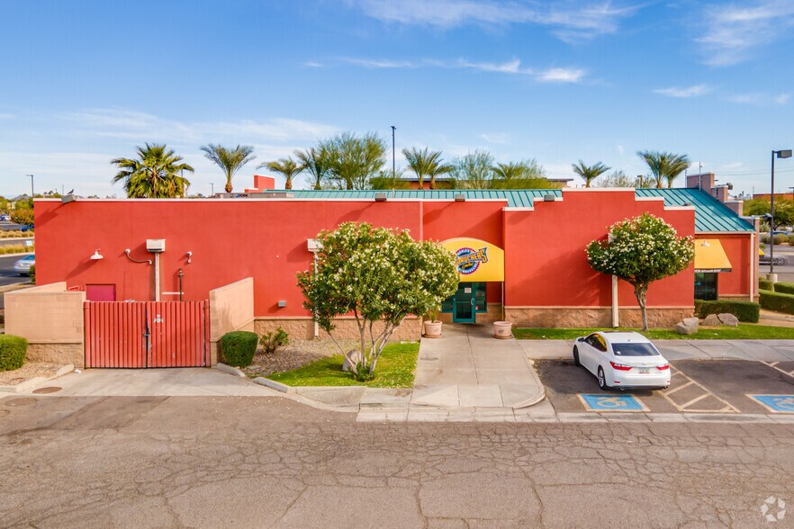 More Photos Of 7704 W Bell Rd, Glendale Restaurant For Lease