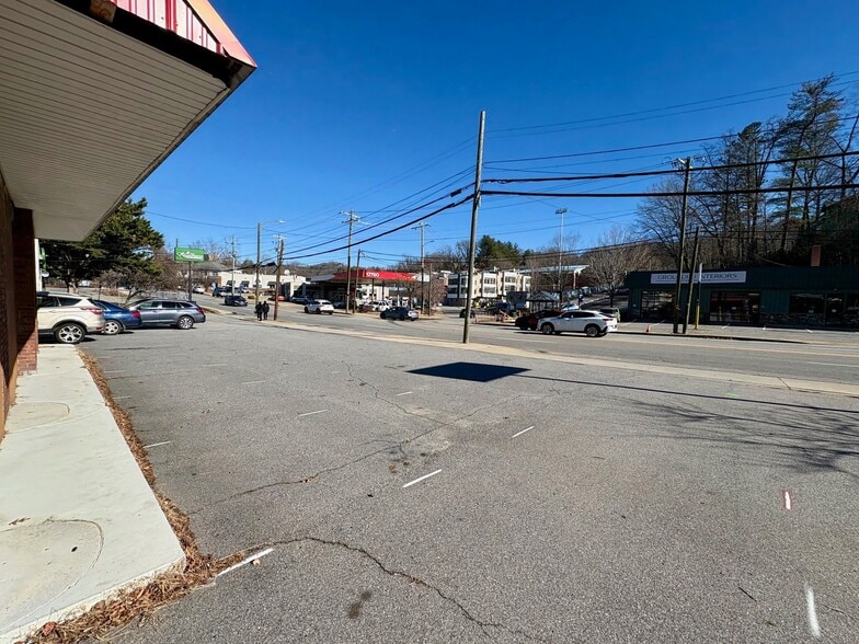 More Photos Of 233 Biltmore Ave, Asheville Office For Lease