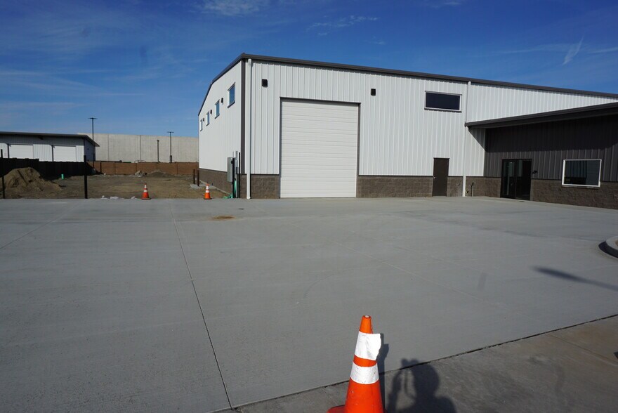 More Photos Of 3106 N Rainier Ave, Pasco Warehouse For Lease