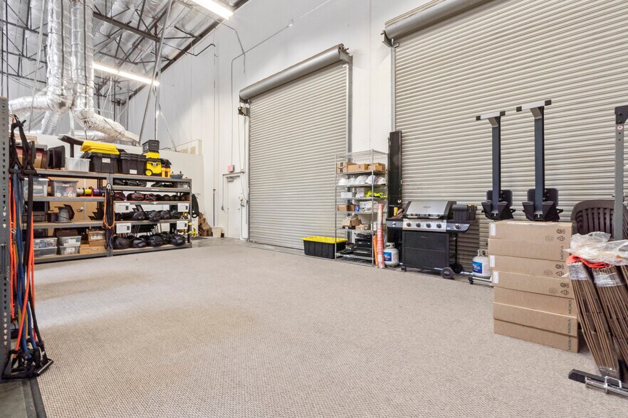 More Photos Of 210 Goddard, Irvine Light Manufacturing For Lease