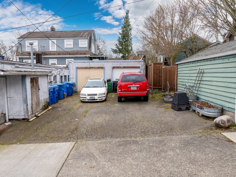 More Photos Of 3404-3410 NE 55th St, Seattle General Retail For Sale