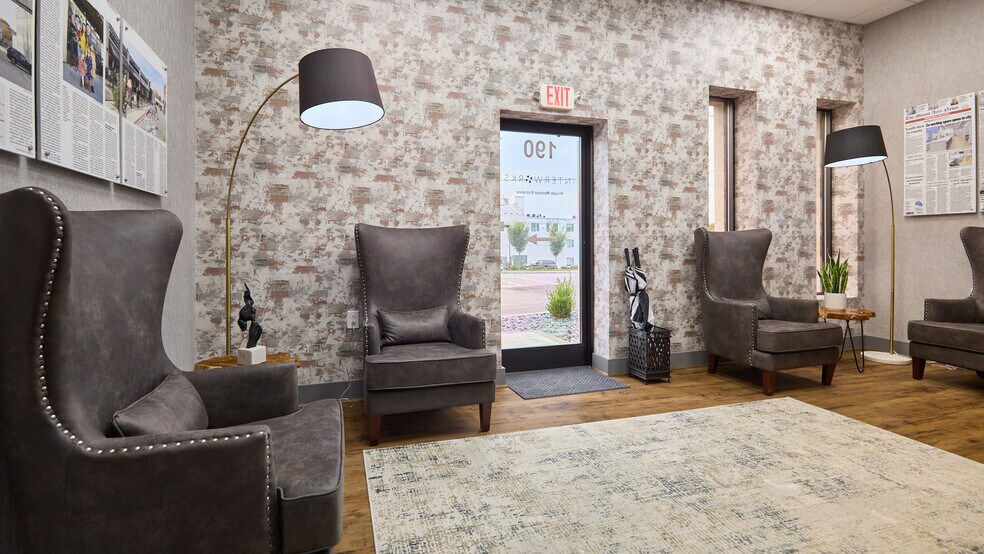 More Photos Of 190 Virginia St, Mount Airy Office For Sale