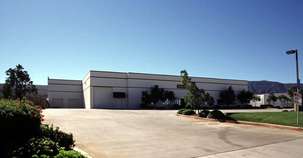 More Photos Of 2220 Railroad St, Corona Manufacturing For Lease