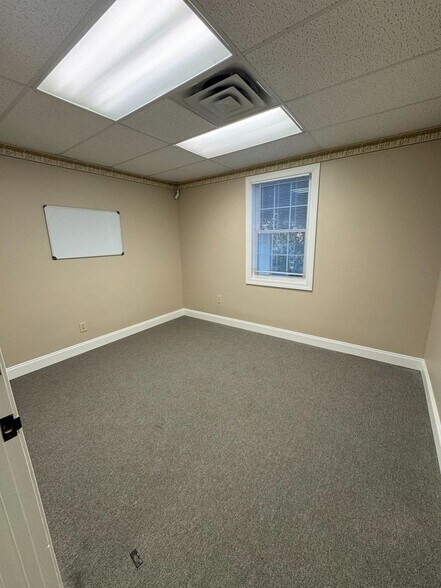 More Photos Of 1369 W Andrew Johnson Hwy, Morristown Medical For Lease