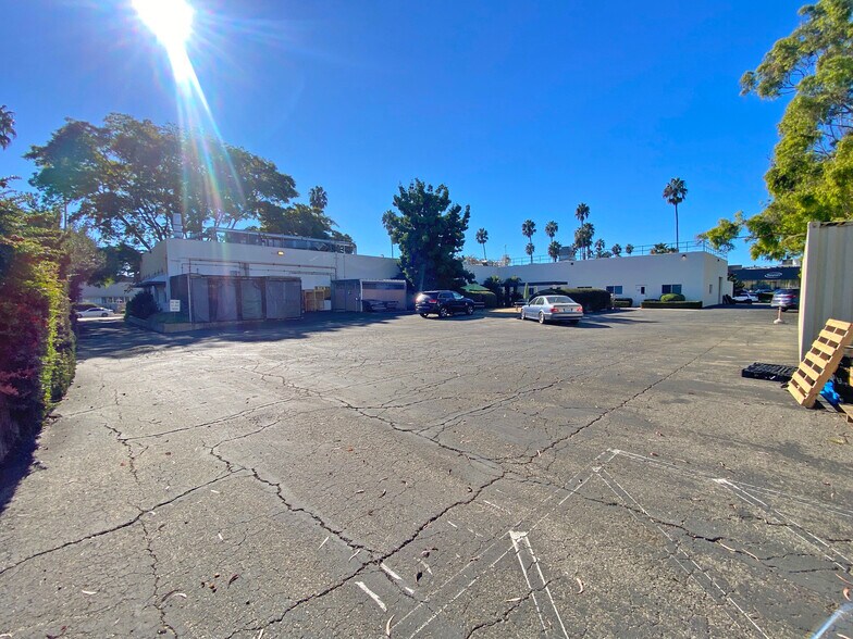 More Photos Of 6780 Cortona Dr, Goleta Industrial For Lease
