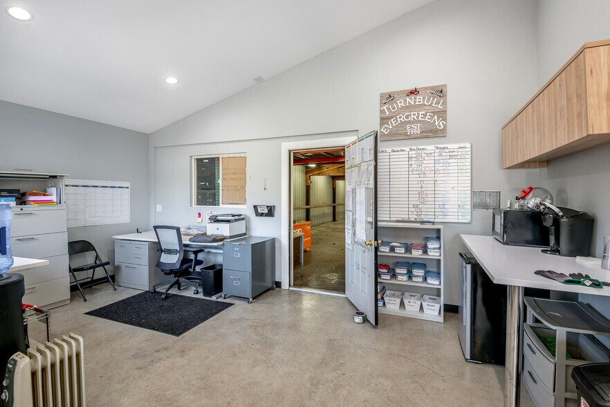 More Photos Of 10709 12th Ave E, Tacoma Warehouse For Sale