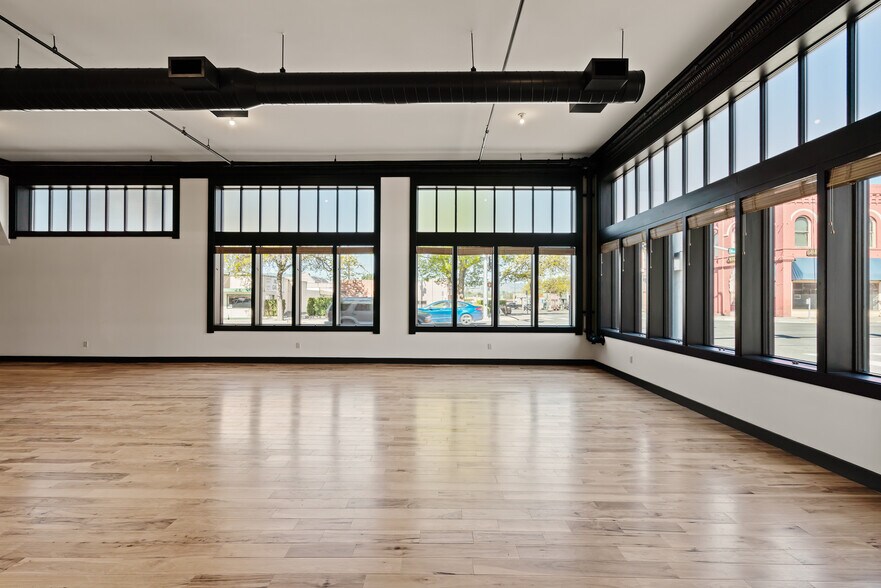 More Photos Of 103-116 W 3rd Ave, Ellensburg Restaurant For Lease