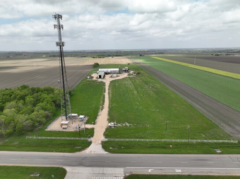 More Photos Of 24301 US-79, Thrall Land For Lease