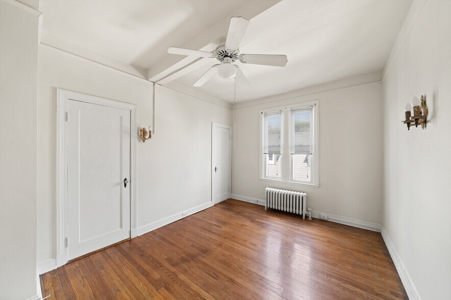 More Photos Of 300A E University Pky, Baltimore Apartments For Sale