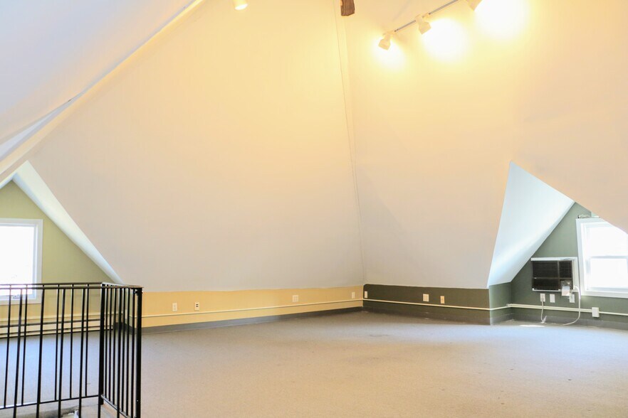 More Photos Of 1480 Bedford St, Stamford Office For Lease