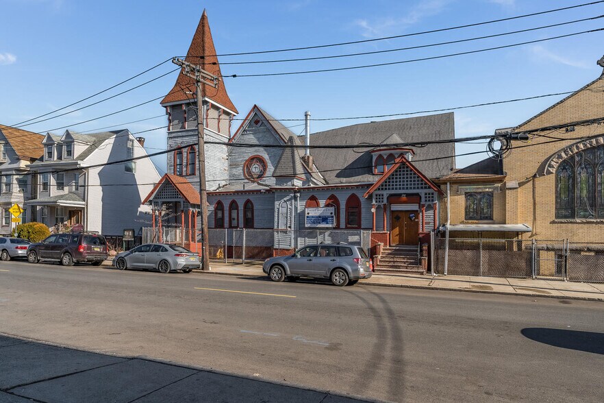 More Photos Of 220-222 Littleton Ave, Newark Religious Facility For Sale