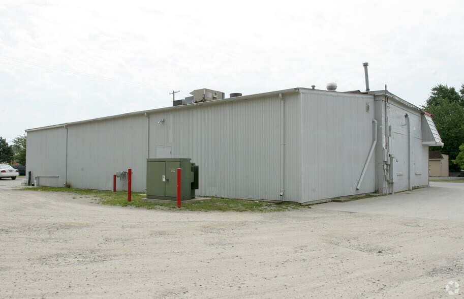 More Photos Of 206 W Grand River Ave, Williamston Convenience Store For Lease