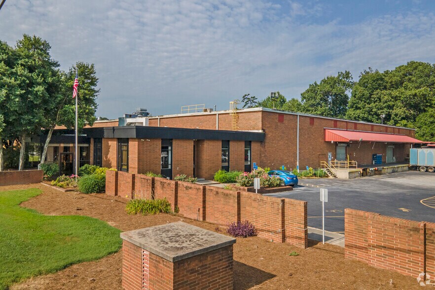 More Photos Of 5800 Peachtree Rd, Atlanta Manufacturing For Sale