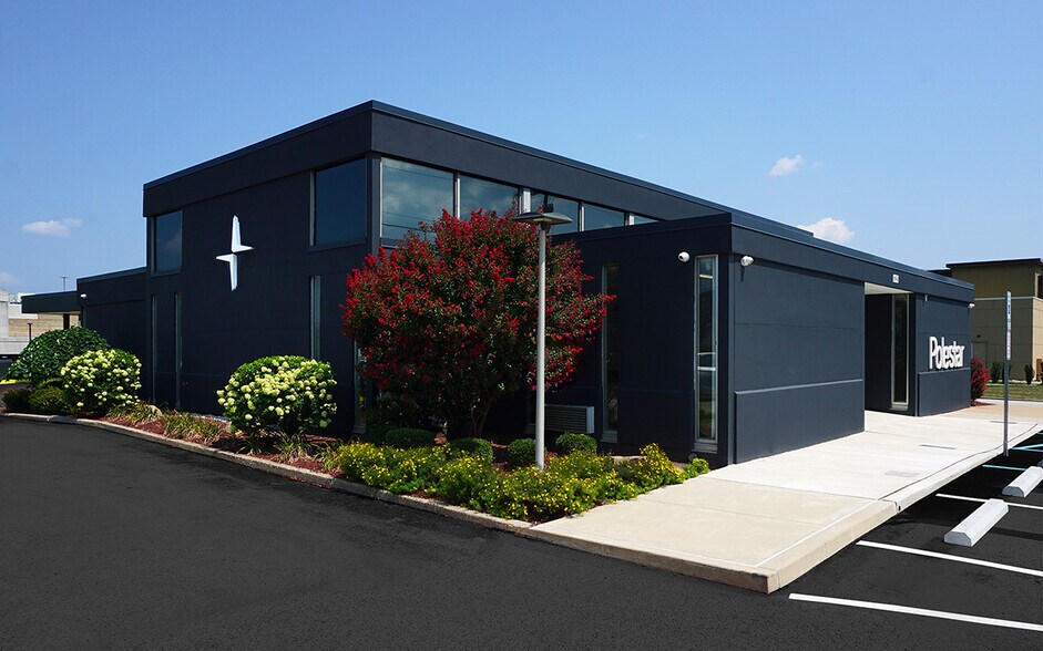 More Photos Of 694 W Dekalb Pike, King Of Prussia Bank For Sale