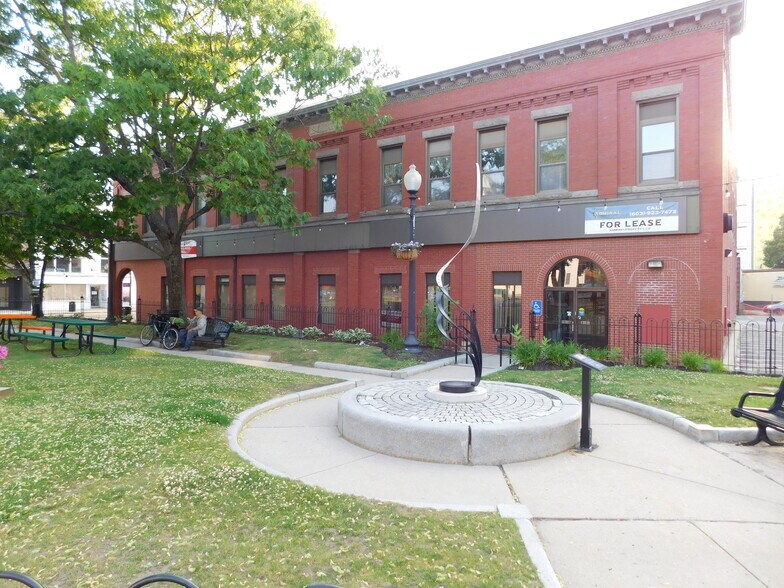 More Photos Of 1 N Main St, Rochester Office For Lease