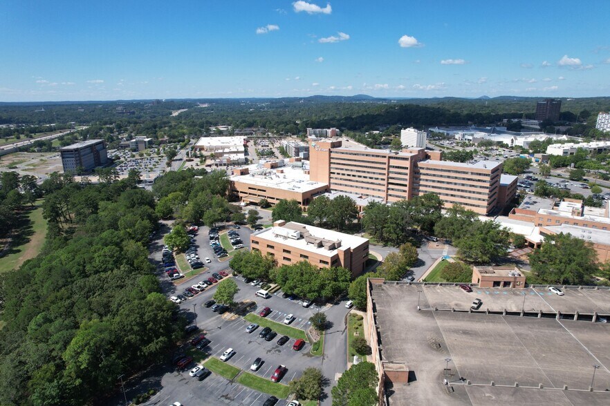 More Photos Of 1 St. Vincent Cir, Little Rock Medical For Lease