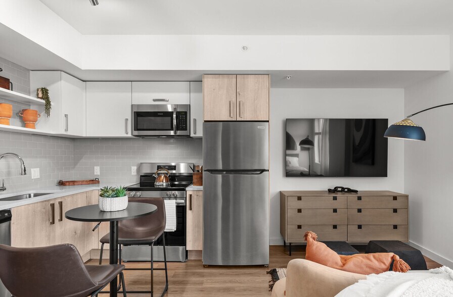 More Photos Of 200 NE 1st Ave, Pompano Beach Apartments For Lease