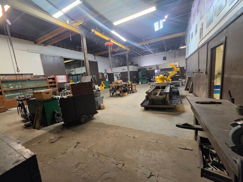 More Photos Of 220 Madison st, Webb City Industrial For Sale