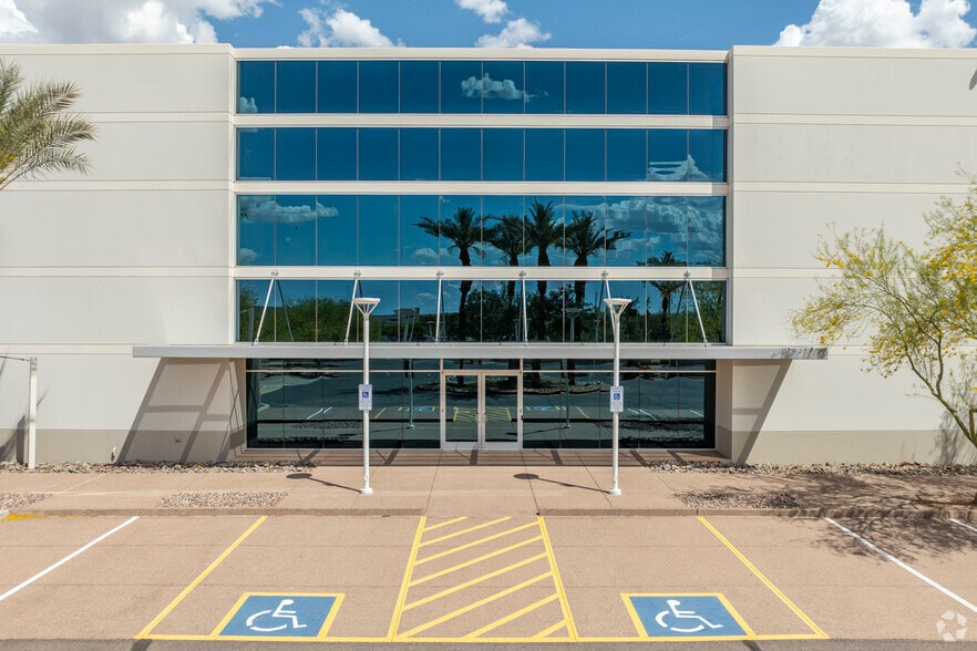 More Photos Of 4500 E Cotton Center Blvd, Phoenix Office For Sale
