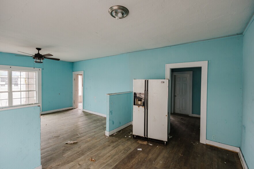 More Photos Of 123 E Madison Ave, Arkansas City Apartments For Sale