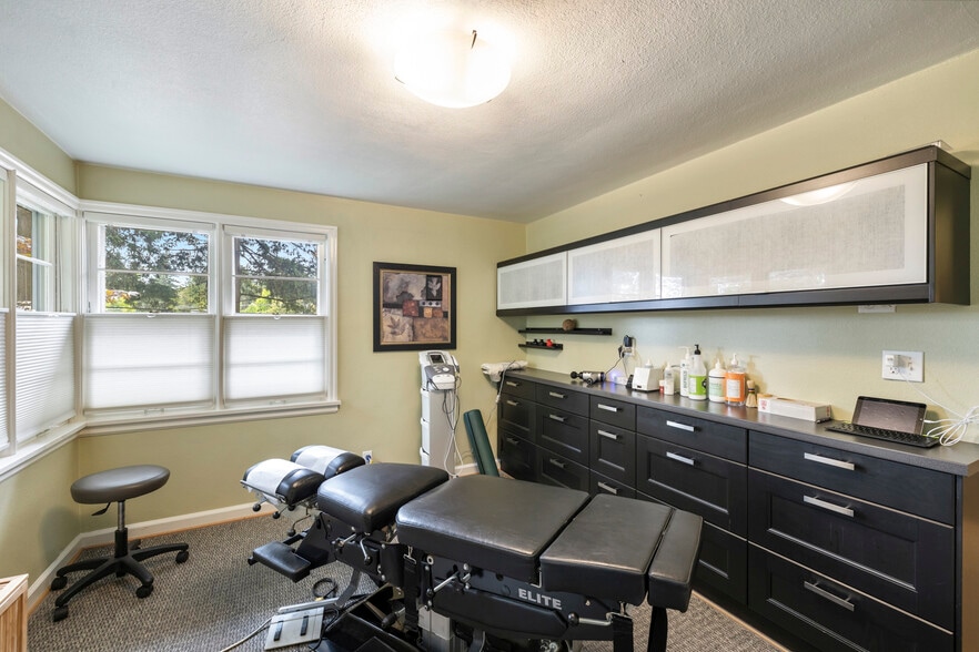 More Photos Of 7303 SW Beaverton Hillsdale Hwy, Portland Medical For Sale