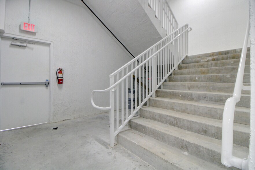 More Photos Of 304 N Krome Ave, Homestead Medical For Lease