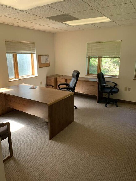 More Photos Of 4914 W Genesee St, Camillus Loft Creative Space For Lease