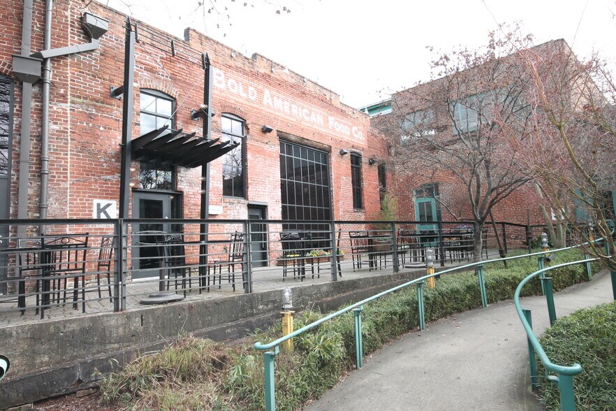 More Photos Of 887 W Marietta St NW, Atlanta Loft Creative Space For Lease