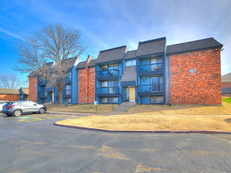 More Photos Of 1311 N Ash Pl, Owasso Apartments For Sale