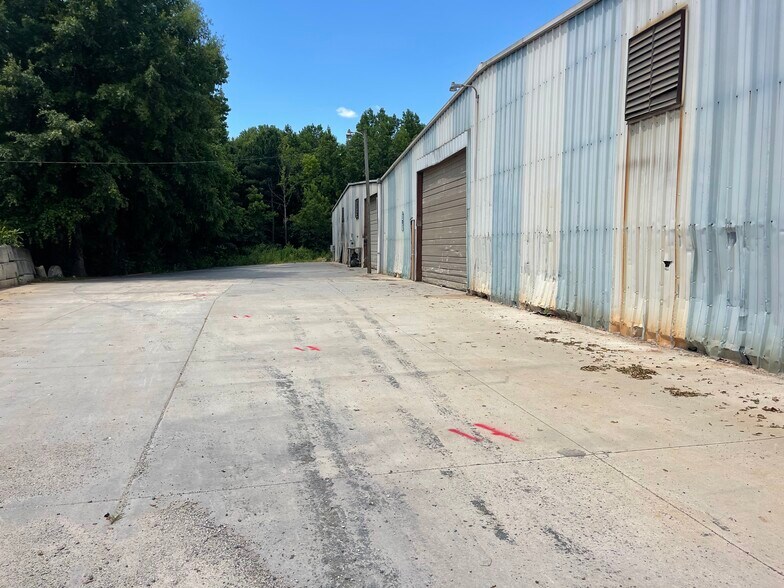 More Photos Of 245 Peach Orchard Rd, Salisbury Industrial For Sale