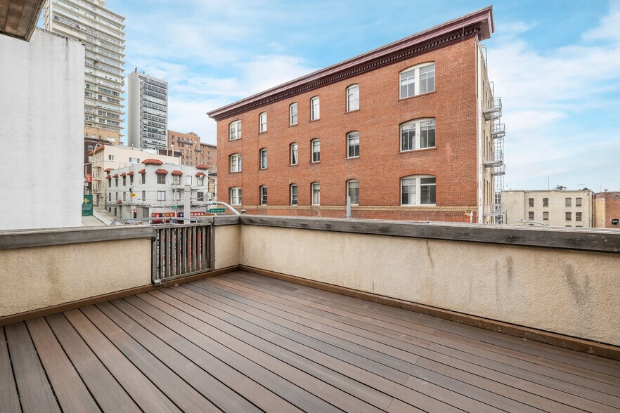More Photos Of 883 Sacramento St, San Francisco Apartments For Sale